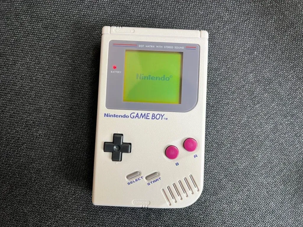 Gameboy (Gray)